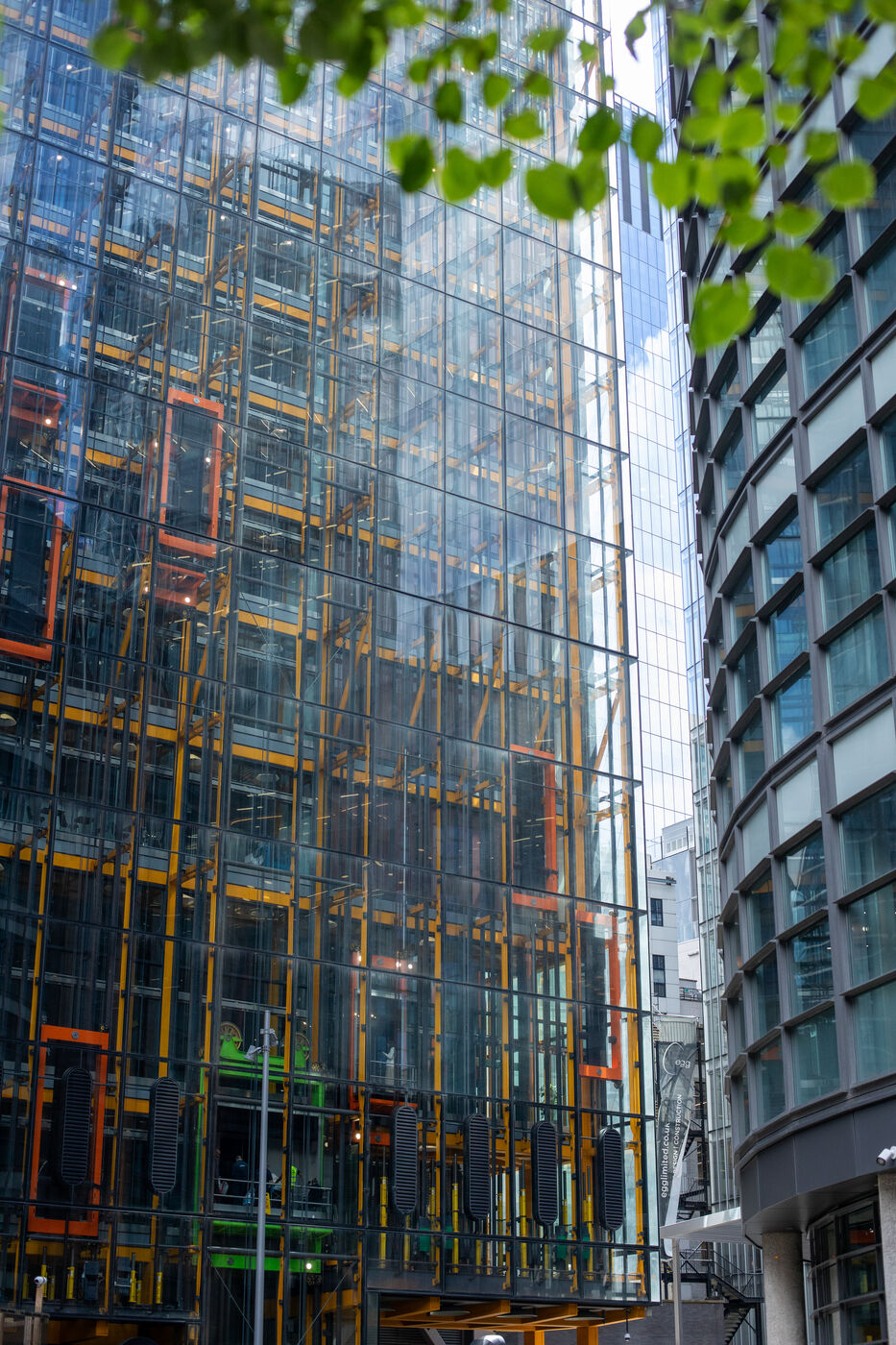 Modern financial district architecture — Henson's Consulting